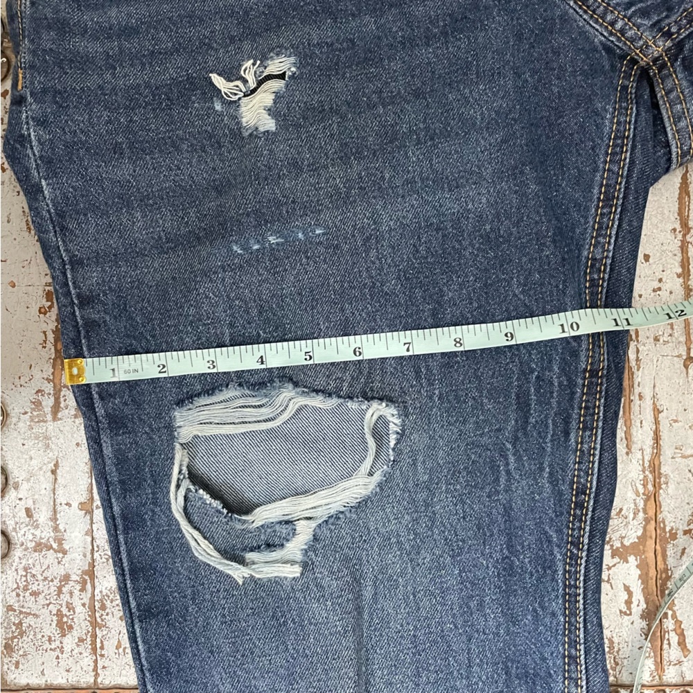 Old Navy Extra High Rise Sky Hi Straight Distressed Jeans - Picture 8 of 14